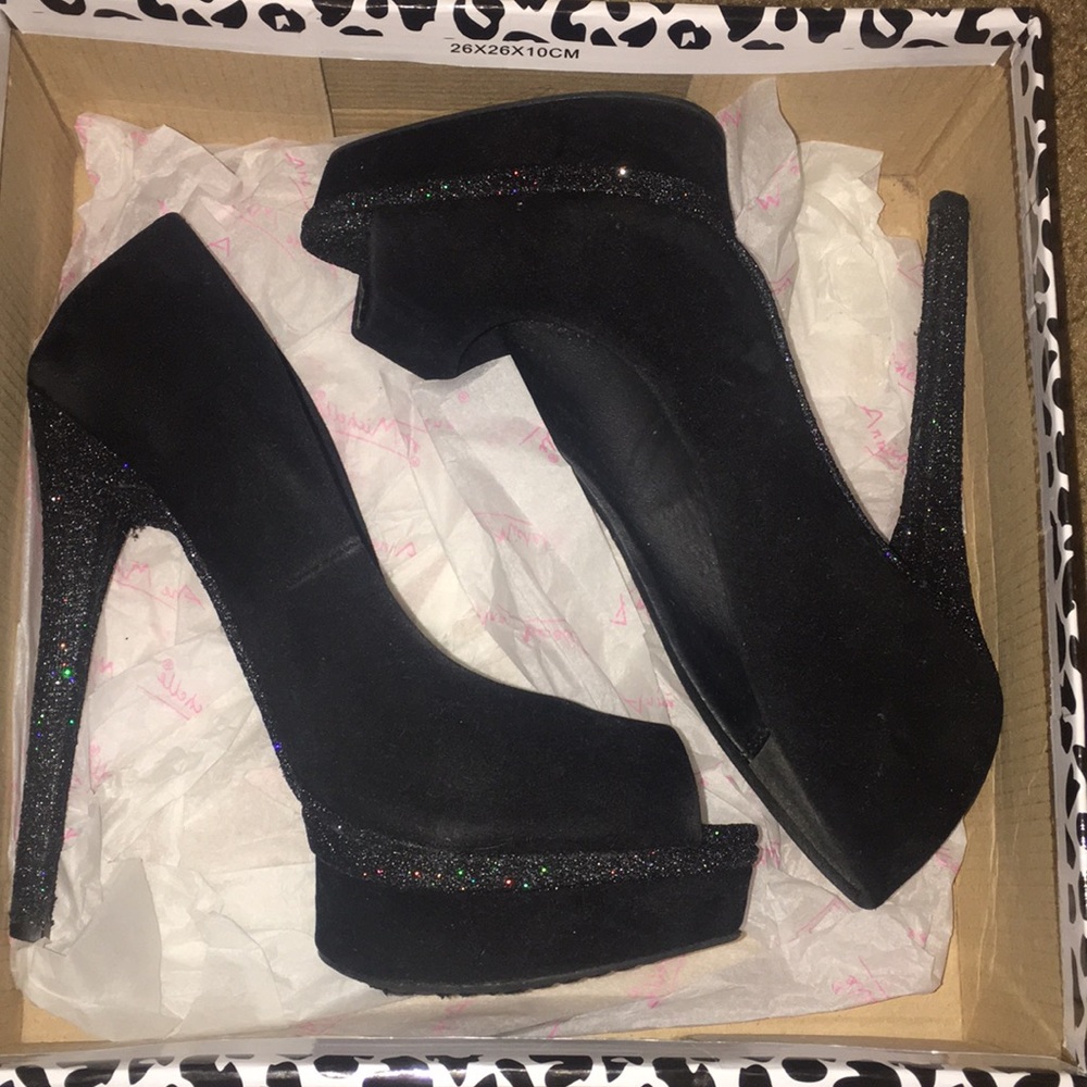 High heels platform shoe